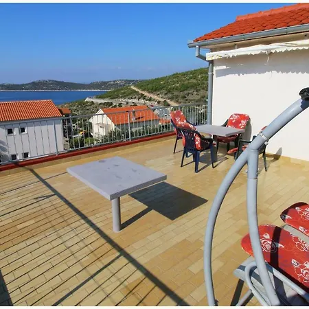 Ivan Perkov Tomas Bilo *