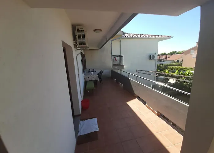 Ivan Perkov Tomas Bilo Appartement *