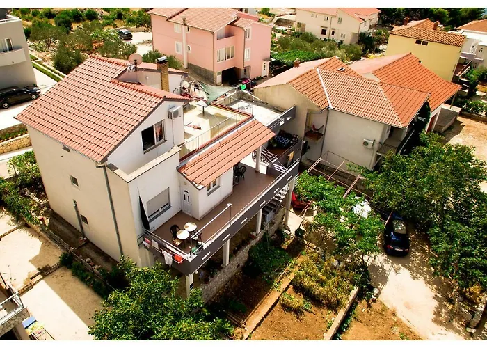 Ivan Perkov Tomas Bilo Appartement Primošten