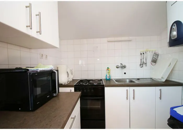 Ivan Perkov Tomas Bilo *